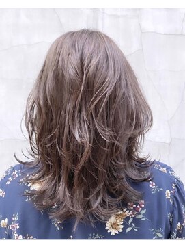 ヘアサロン エフ 渋谷(F) #レイヤーカット　#アッシュブラウン　#透明感カラー