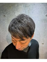 バーバーバー ナカノ(BARBER BAR NAKANO)&nbsp;白髪を生かす！ロマンスグレーツーブロック