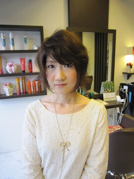 ディアー(Dear) 大人フェミニンショート