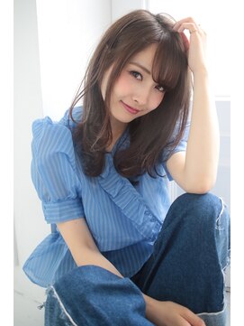 ユナイテッド 横浜(UNITED) 【UNITED】ベージュカラーの厚めバングセミロング