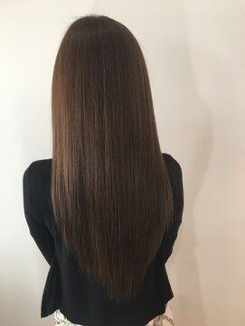 e.m.a プレミアムビューティーサロン 栄駅店(e.m.a PREMIUM BEAUTY SALON) スモーキーグレージュ