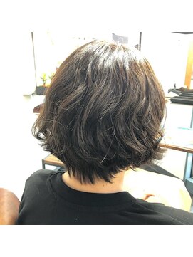 カミケン 方木田店(kamiken.) アッシュブラウンふんわり大人パーマ【カミケン方木田店】