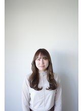 スリー(three.) 井上 由衣