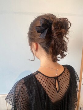 ネオリーブ シュシュ 神保町店(Neolive susu) ポニースタイル