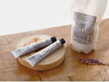 天然由来92%ケアカラーで心地よく色鮮やかに白髪ぼかしにも対応