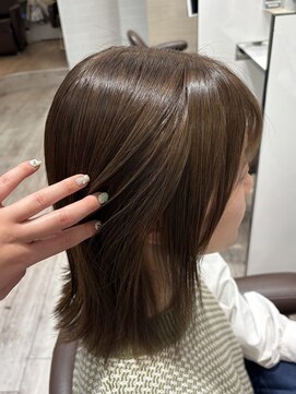 カイノ いずみおおつCITY店(KAINO) 赤みオフ×透明感オリーブベージュ