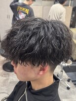 ハッシュタグネイビー 仙台駅前店(#NAVY)&nbsp;波巻きツイスパ仙台美容室サーフカールフェザーショート刈り上げ