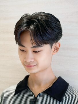 バース 梅田中崎町店(BIRTH) フェザーパーマ 刈り上げ