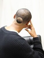 ヨシザワインク プレミアム 横浜 桜木町店(YOSHIZAWA Inc. PREMIUM) グラデーションハイパーソリッドボウズスキンフェード