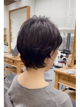エムプラス 二子玉川(Mplus) (40代,50代)大人可愛いショートパーマスタイル  夏目サトル