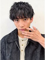 クオール(Quol)&nbsp;韓国風ツイスパ×マッシュウルフ清潔感無造作束感スタイル