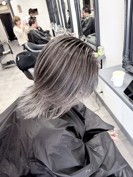 アンダーバーホワイト 広島 並木店(_WHITE) 広島バレイヤージュ/ハイライト/ブリーチダブルカラー