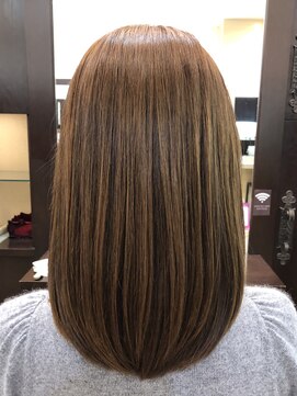 ミリュウ(Milieu) 後ろ姿も美しく　やわらか縮毛矯正