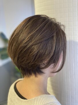 エレノア 梅田店(Eleanor) ハイライト×ハンサムショート