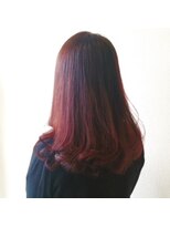 スリー(THREE)&nbsp;韓国風レッドカラー