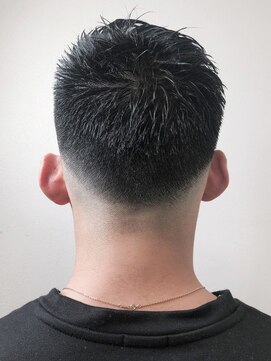 ヘアースタジオ アール(Hair Studio R) スタイリング簡単♪爽やかビジネス刈り上げハンサムショート