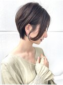 大人かわいいボブカーキグレージュフェザーバング