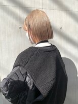 ノーム(norm) 切りっぱなしボブ×デザインカラー、ダブルカラー