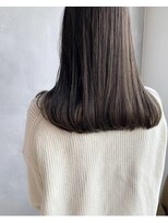 キチ(kichi.)&nbsp;[kichi.] ロングヘア×くすみベージュ