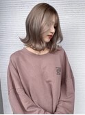 グレージュ×外ハネボブ　韓国風レイヤーボブ