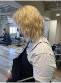 抜きっぱなしブロンドヘア【池袋】