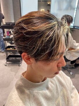 フォルテ 榛原パームス店 【palms 富永】ハイライト毛流れセンターパート