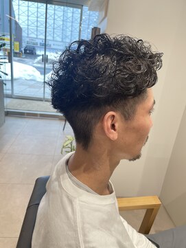 アメリ(ameri) 【ameri 仲丸】Ｍｅｎ’ｓ人気パーマ×強めの外国風スタイル