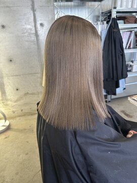 ユイマァル 岡山店(YUIMARL) 艶々ミルクティーベージュ