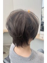 セラ(SERA)&nbsp;ふんわりショート×オリーブカラーで春らしく♪