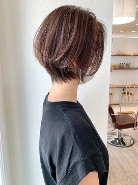 アルトル 池袋(altru) ◇大人可愛い20代30代40代50代前下がりショートボブ丸みショート