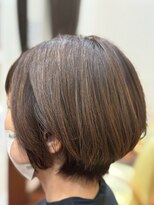 美容室ヒラトヤ 都南店&nbsp;大人かわいい耳掛け丸みひし形束感ショート☆ハイライトカラー