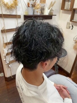 美容室 メザミー MESAMIES 黒髪ショート爽やかニュアンスパーマ刈り上げマッシュ20代30代