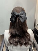 マーシュ(marshu) 巻き下ろしハーフアップ