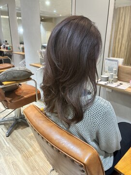 リアン 綱島(Lien) ピンクグレージュ/ロングレイヤー/癖毛カット/４０代/５０代/133