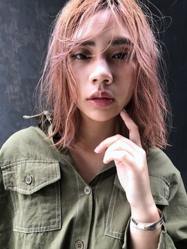 カゼ ダイカンヤマ Kaze DAIKANYAMA フレンチドライピンクのルーズパーマ【KAZE 代官山】