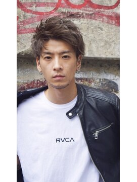 レア 中野(Le'a) Le'a齋藤アップバングクラウドモヒカンネープレス大人ワイルド