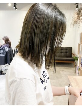 ネイヴィル オモテサンドウ(navile omotesando) ☆ブリーチなしオリーブグレージュ外ハネボブ☆