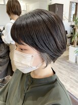 スピニングヘアティアナ(spinning hair Tiana.) インナーカラー☆大人可愛いひし形ハンサムショートボブ前下がり