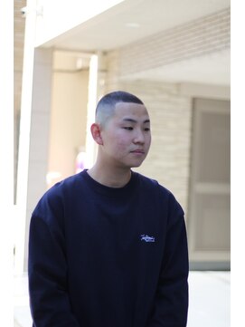 キングスマン トーキョー 国分寺(KINGSMAN TOKYO) アップバング/ツーブロック/スキンフェード[国分寺/国分寺駅]