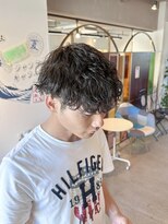 グート ヘアーメイク(gut HAIR MAKE) メンズ 波巻きパーマ 重ため