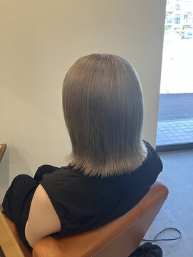 アイノベル(‘Inovel’) ホワイトグレージュ