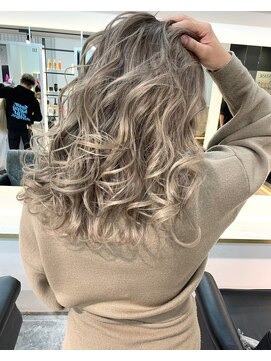 ラピス 千葉(Lapis) ブロンドアッシュベージュ☆