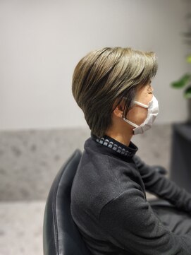 リヤンアム(Lien Amu) ショート×オリーブブラウン