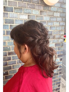 リノ(lino) 大人のフワッとハーフアップ