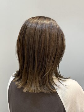 ディー(DEE) greige color