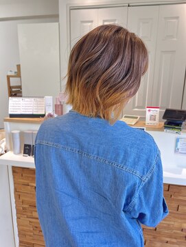 フレイムス ヘアアンドリラックス 東川口店(Frames hair&relax) ベージュ×イエロー切りっぱなしボブ