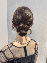 グリップ(GRIP)&nbsp;ゆるっとシニヨンカチモリ結婚式二次会ヘアセット/オオタユキ