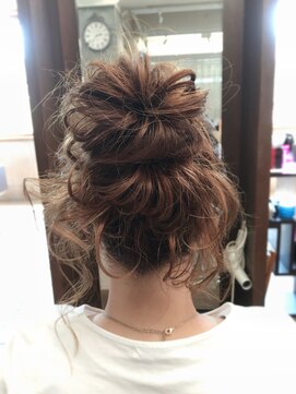 ネオリーブクレア 綱島店(Neolive Krea) おくれ毛が可愛いおだんごアレンジ/ヘアセット/綱島