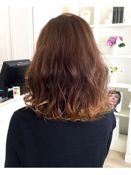アンベリール(Embellir) 【Embellir】ふわふわハネ感のデジタルパーマ