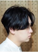 前下がり　　黒髪　センターパート　セミウエット